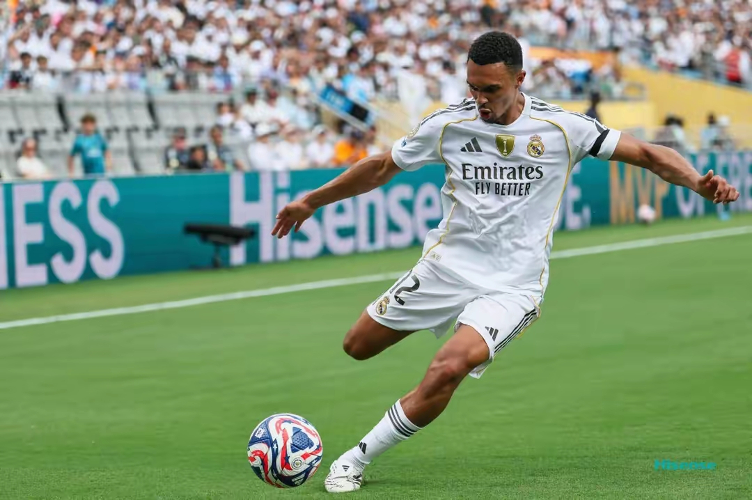 转会期体能课后，皇家马德里刷新队史纪录备战欧超杯，球迷炸锅，更衣室氛围转暖